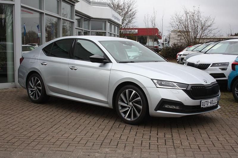 Gebraucht Skoda Octavia First Edition 150 PS (110 kW) 2021 Andere Limousine