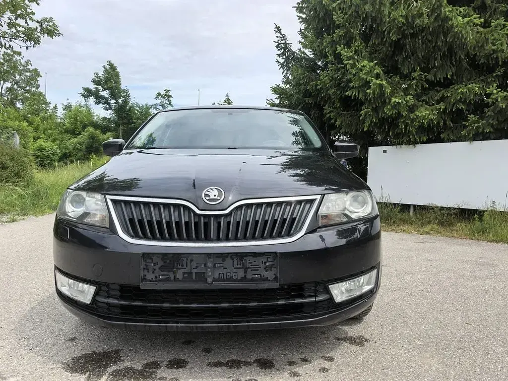 Gebraucht Skoda Rapid 105 PS (77 kW) 2014 Schwarz Kleinwagen