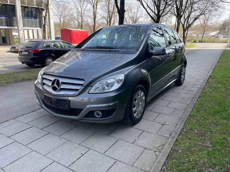 Grau Gebraucht 2008 Mercedes B170 Van / Kleinbus | 5.280 € (Guter Preis) - Bild 1/4