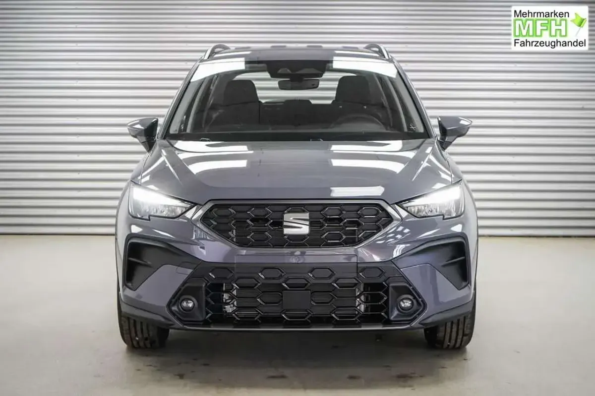 Neu Seat Arona Reference 95 PS (69 kW) 2026 Graphene grau metallic (r6) SUV