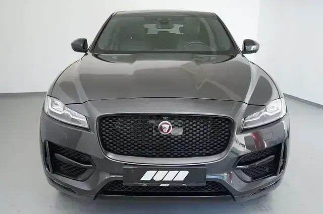 Gebraucht Jaguar F-Pace R-Sport 300 PS (220 kW) 2019 Grau (metallic) SUV