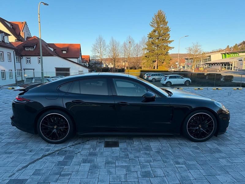 Gebraucht Porsche Panamera 4S 440 PS (323 kW) 2018 Schwarz Limousine