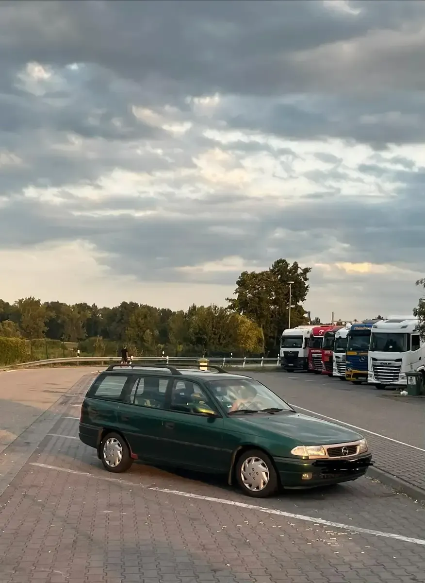 Gebraucht Opel Astra 75 PS (55 kW) 1997 Grün Kombi