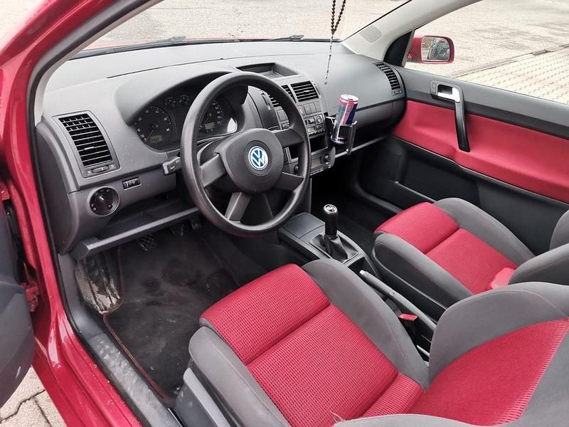 Rot Gebraucht 2002 VW Polo Limousine | 1.000 € (Superpreis) - Bild 1/4