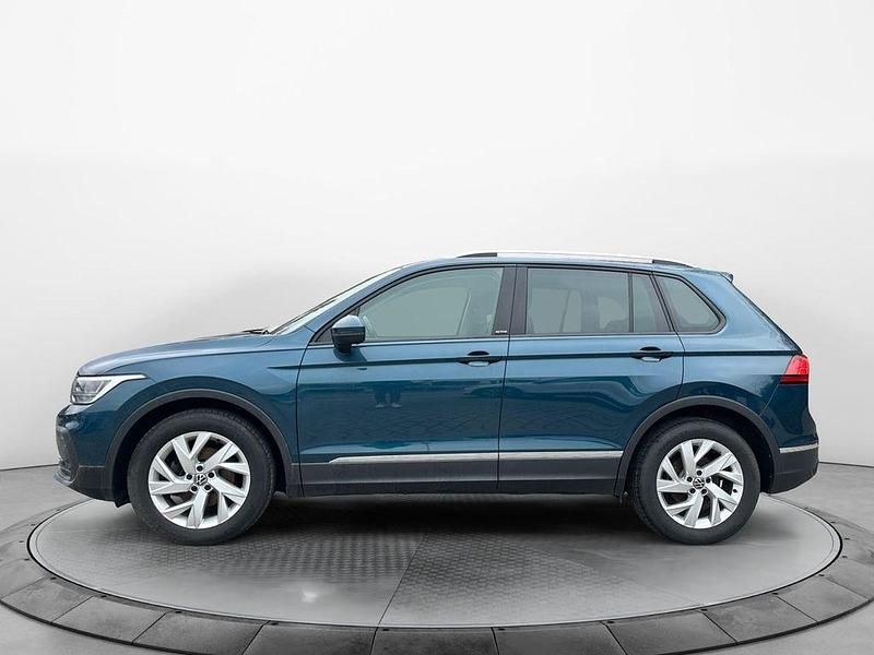 Gebraucht VW Tiguan Active 150 PS (110 kW) 2021 Nightshade blue metallic SUV