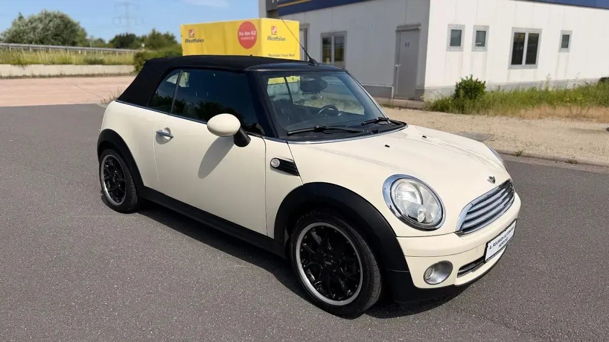 Gebraucht Mini Cooper Cabriolet 120 PS (88 kW) 2009 Weiß Cabrio
