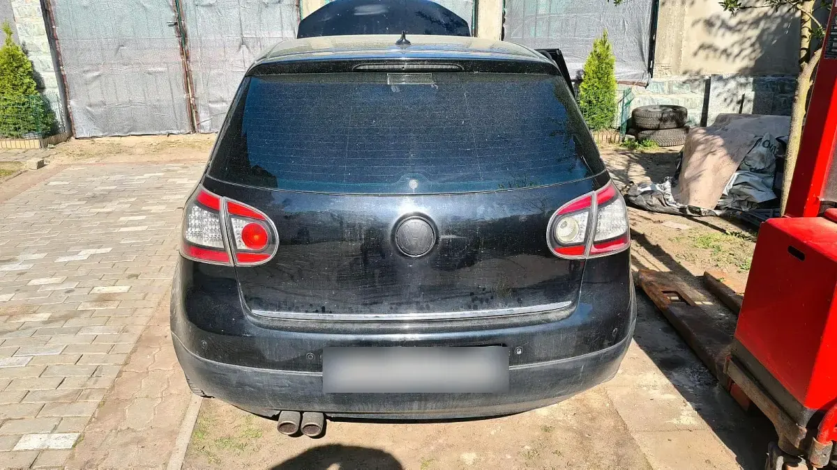 Second-hand VW Golf IV 2004 Negru Hatchback