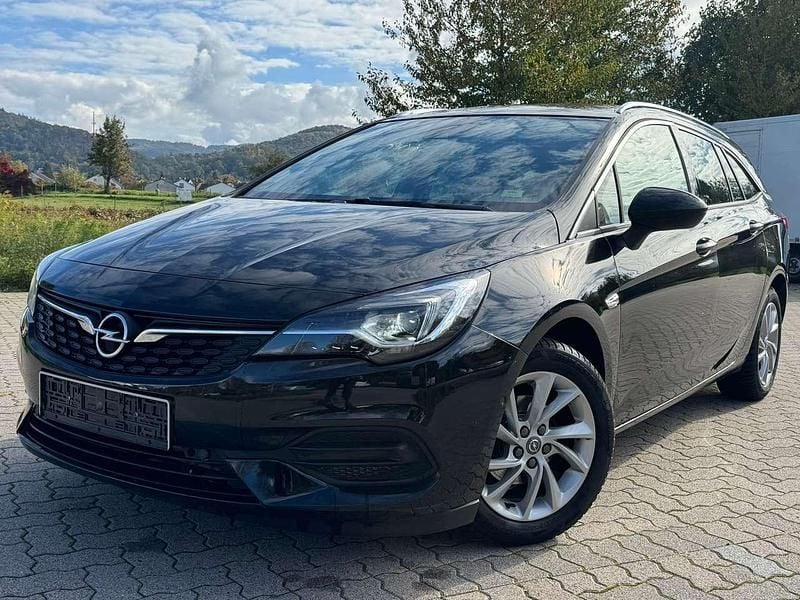 Onyx schwarz Gebraucht 2022 Opel Astra Elegance Kombi | 12.490 € (Fairer Preis) - Bild 1/4