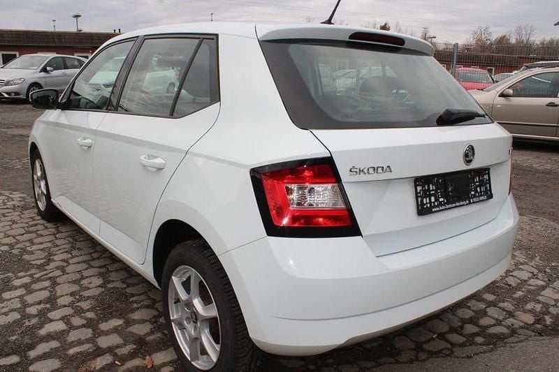 Gebraucht Skoda Fabia Cool Plus 60 PS (44 kW) 2018 Weiß Limousine