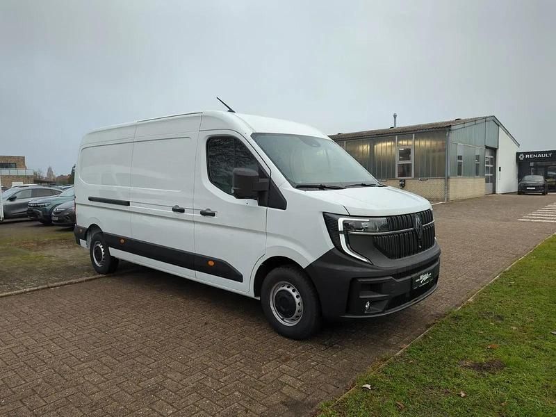 Gebraucht Renault Master 110 PS (80 kW) 2024 Weiß Van