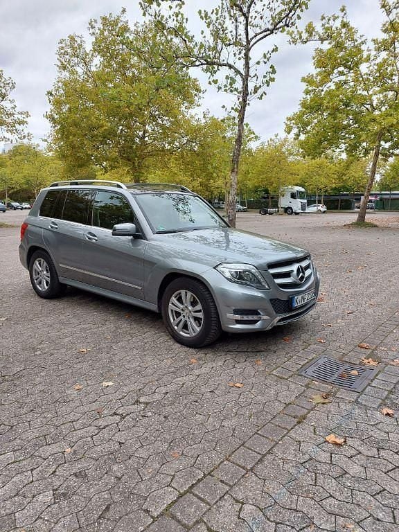 Grau Gebraucht 2012 Mercedes GLK220 SUV | 15.000 € (Guter Preis) - Bild 1/4