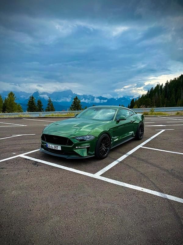 Grün Gebraucht 2023 Ford Mustang GT Coupé | 48.000 € (Fairer Preis) - Bild 1/4