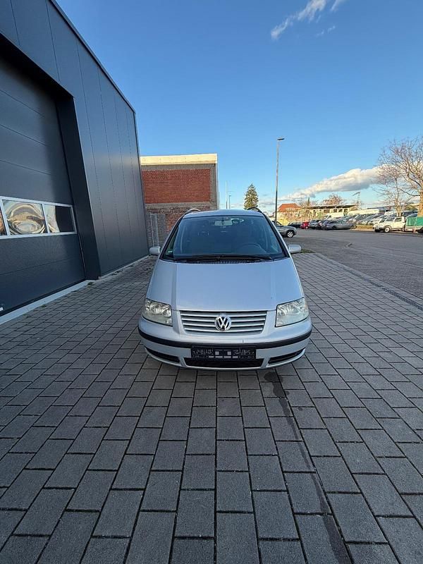 Gebraucht VW Sharan 116 PS (85 kW) 2002 Silber Van / Kleinbus