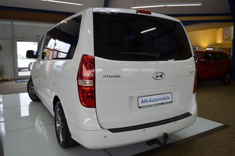 Gebraucht Hyundai H-1 Premium 170 PS (125 kW) 2012 Weiß Van / Kleinbus