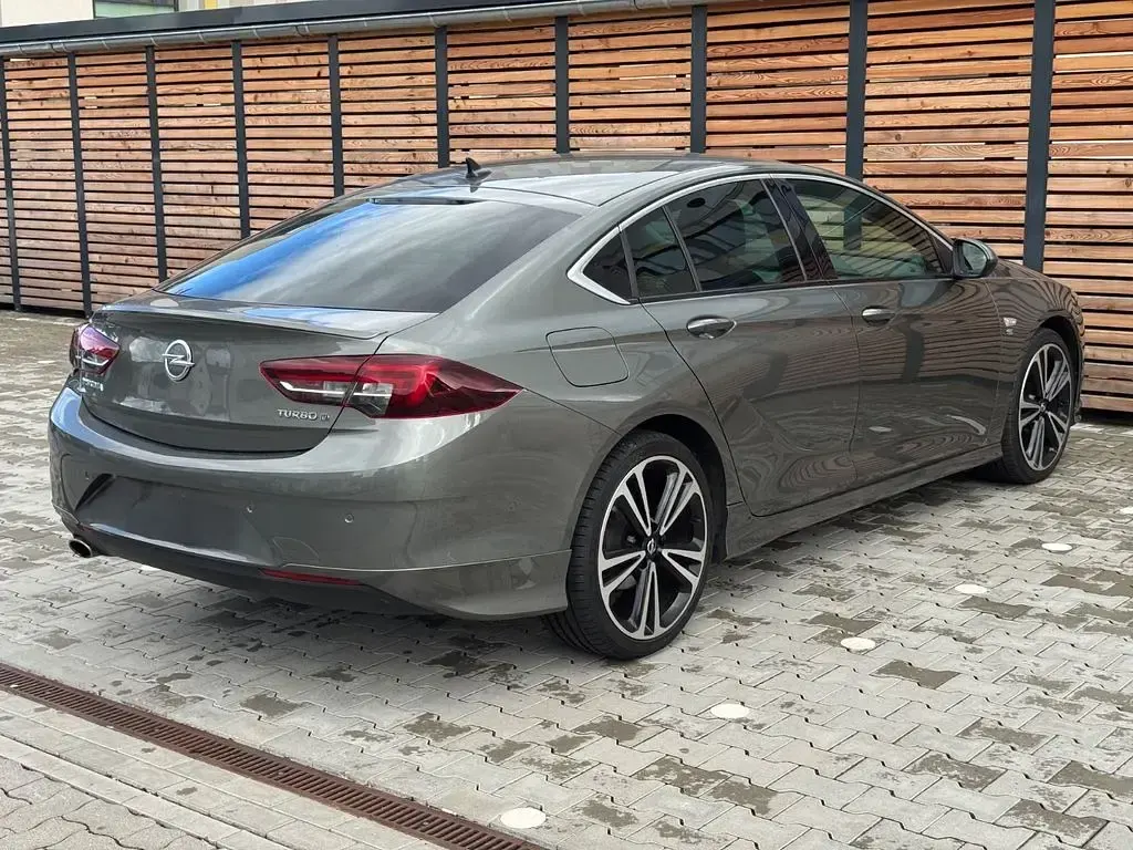Gebraucht Opel Insignia Dynamic 170 PS (125 kW) 2018 Grau Limousine
