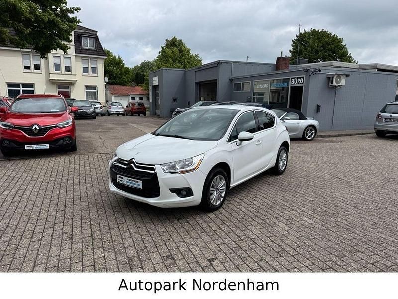Weiß Gebraucht 2013 Citroën DS4 Chic Kleinwagen | 7.950 € (Etwas zu teuer) - Bild 1/4