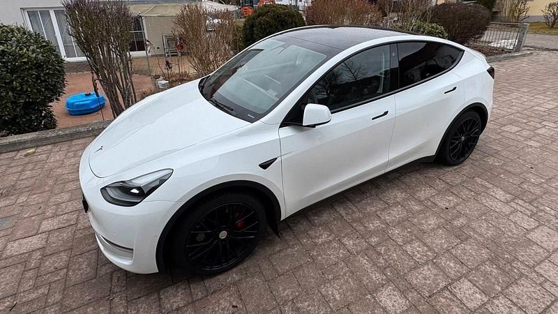 Gebraucht Tesla Model Y 320 kW (436 PS) 2022 Weiß SUV