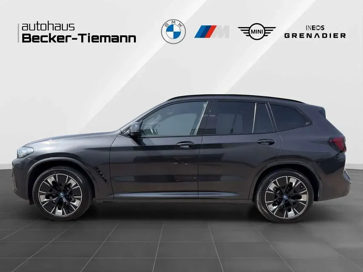 Gebraucht BMW iX3 M Sport 210 kW (286 PS) 2023 Grau SUV