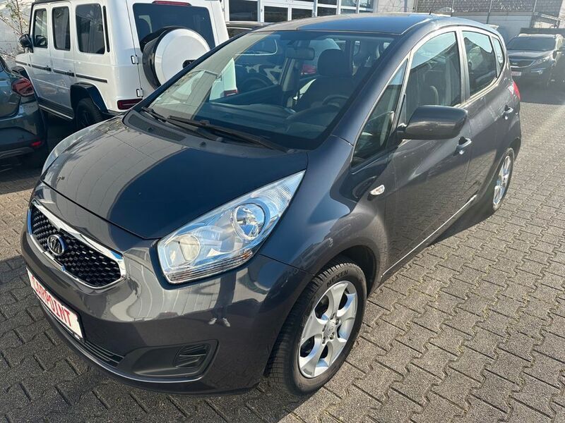Grau Gebraucht 2012 Kia Venga Edition 7 Kleinwagen | 6.450 € (Fairer Preis) - Bild 1/4