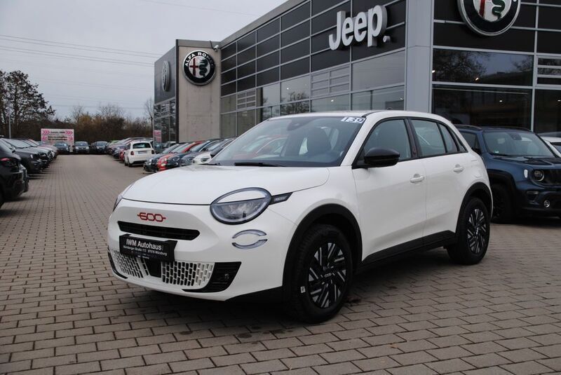 Gebraucht Fiat 600E Red 114 kW (156 PS) 2024 Weiß Limousine