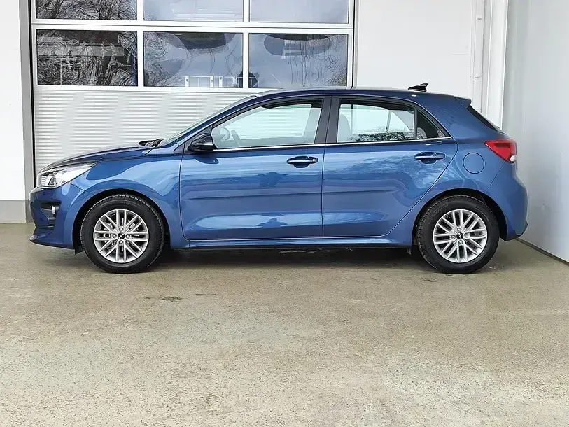 Gebraucht Kia Rio 84 PS (61 kW) 2023 Blaumet. Limousine