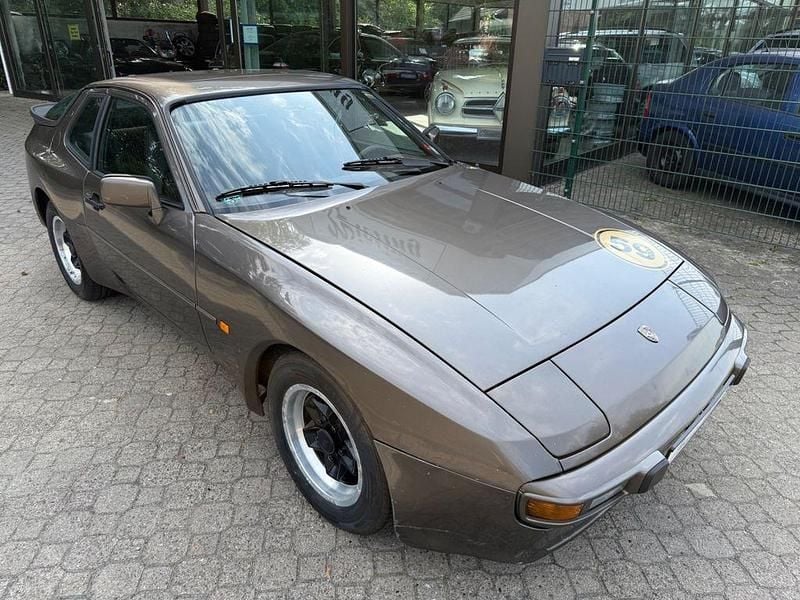 Braun Gebraucht 1984 Porsche 944 Coupé | 11.500 € - Bild 1/4