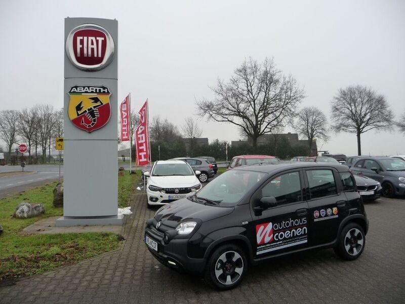 Schwarz Gebraucht 2023 Fiat Panda Cross Cross Kleinwagen | 12.699 € (Fairer Preis) - Bild 1/4