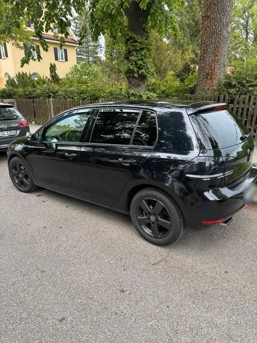 Gebraucht VW Golf VI 122 PS (89 kW) 2011 Schwarz Kleinwagen