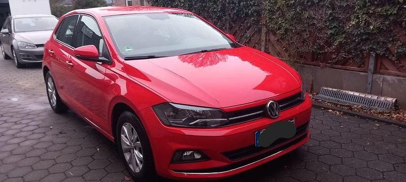 Gebraucht VW Polo Comfortline 95 PS (69 kW) 2019 Rot Kleinwagen