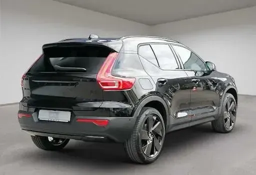 Gebraucht Volvo XC40 Plus 163 PS (119 kW) 2025 Schwarz SUV