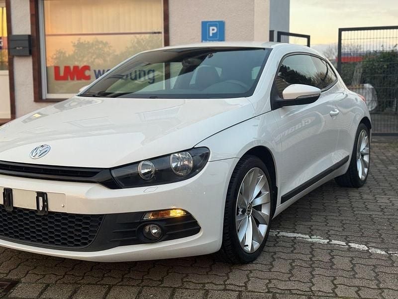 Weiß Gebraucht 2008 VW Scirocco Coupé | 9.990 € (Fairer Preis) - Bild 1/4