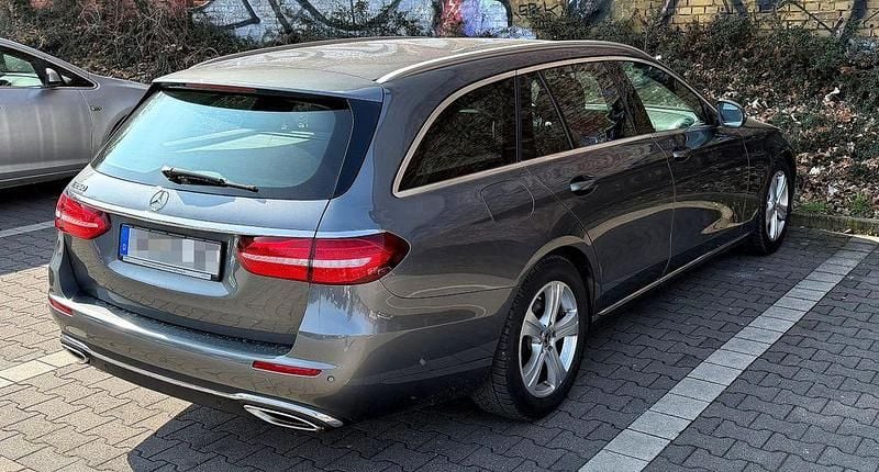 Gebraucht Mercedes E250 211 PS (155 kW) 2018 Grau Kombi