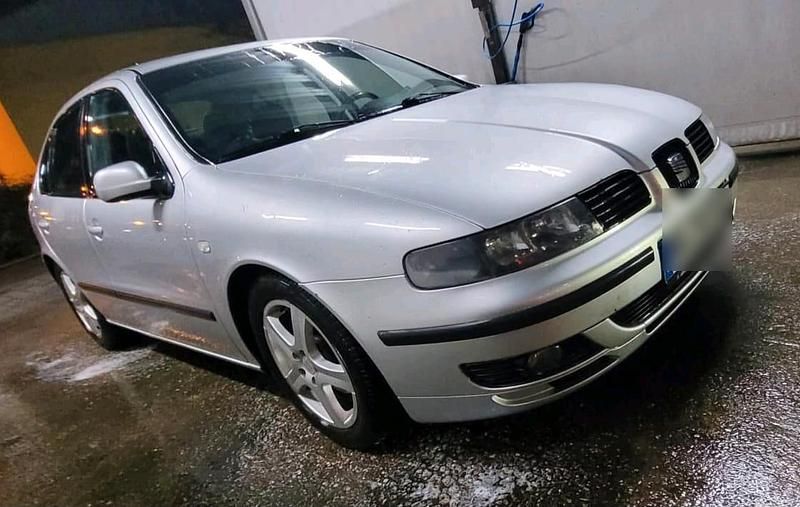 Gebraucht Seat Leon 105 PS (77 kW) 2003 Silber Kleinwagen