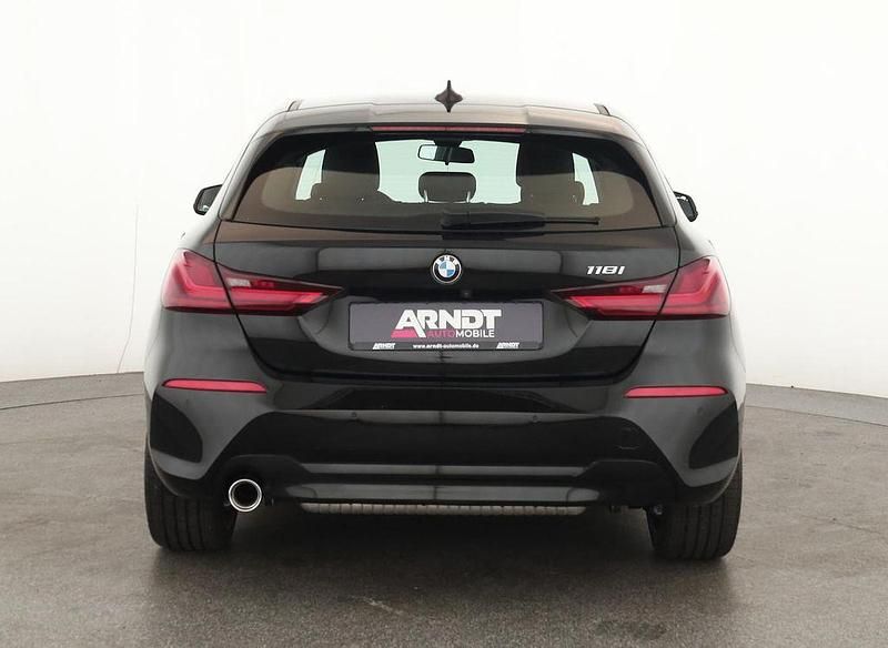 Gebraucht BMW 118 Advantage 136 PS (100 kW) 2023 Schwarz Kleinwagen