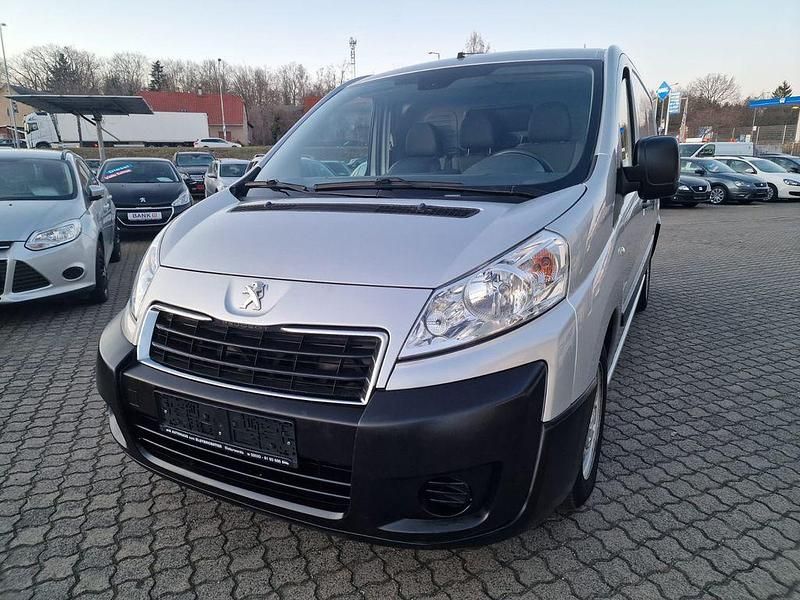 Gebraucht Peugeot Expert 128 PS (94 kW) 2013 Grau Van