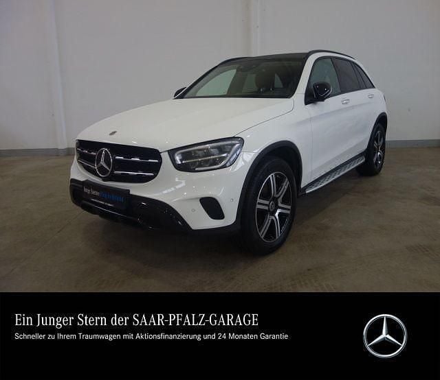 Weiß Gebraucht 2022 Mercedes GLC300e Night SUV | 44.450 € (Fairer Preis) - Bild 1/4