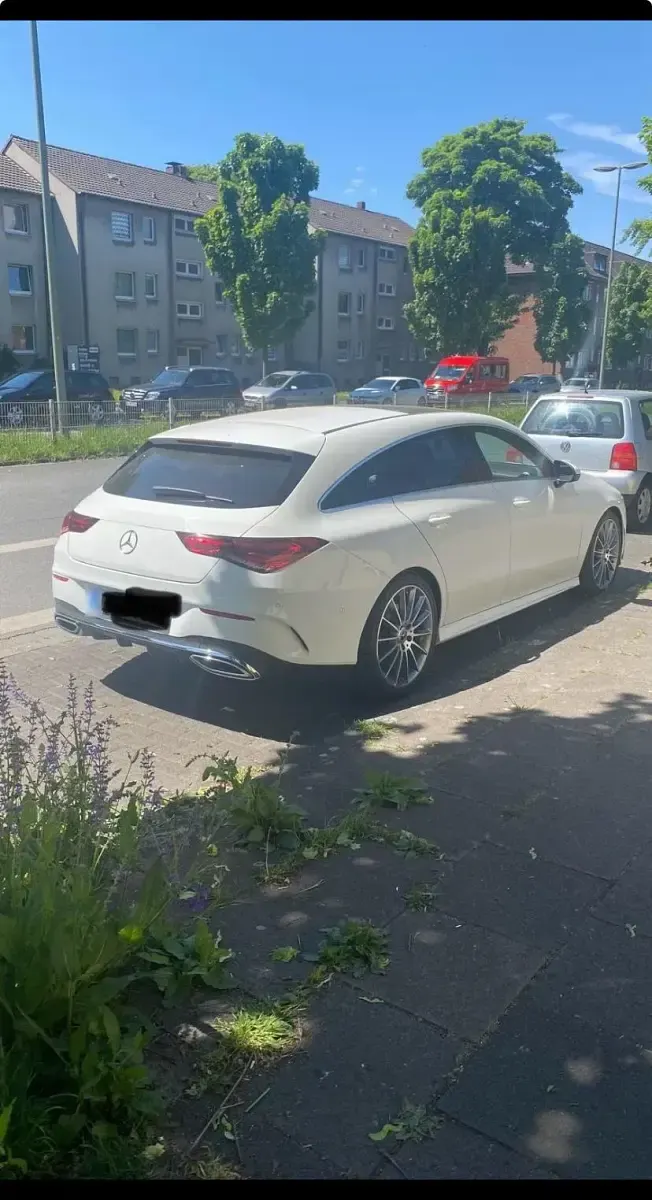 Gebraucht Mercedes CLA220 Shooting Brake 190 PS (139 kW) 2019 Weiß Kombi
