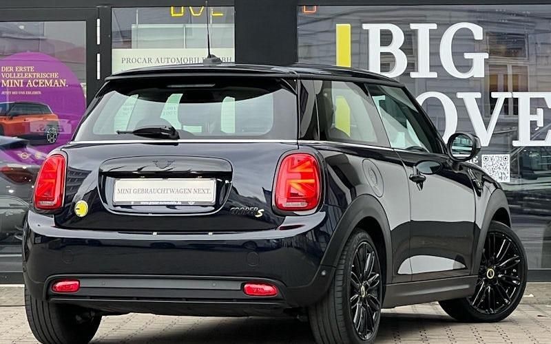 Gebraucht Mini Cooper SE Classic 135 kW (184 PS) 2023 Schwarz Kleinwagen