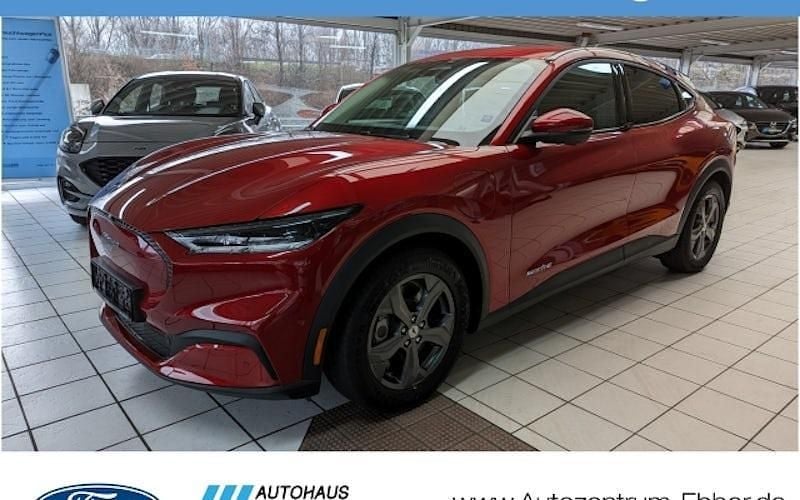 Rot Gebraucht 2021 Ford Mustang Mach-E SUV | 27.479 € (Guter Preis) - Bild 1/4