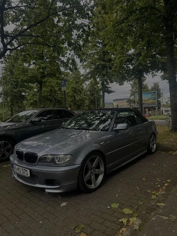 Silber Gebraucht 2005 BMW 318 Cabriolet M Sport Cabrio | 4.200 € (Superpreis) - Bild 1/4