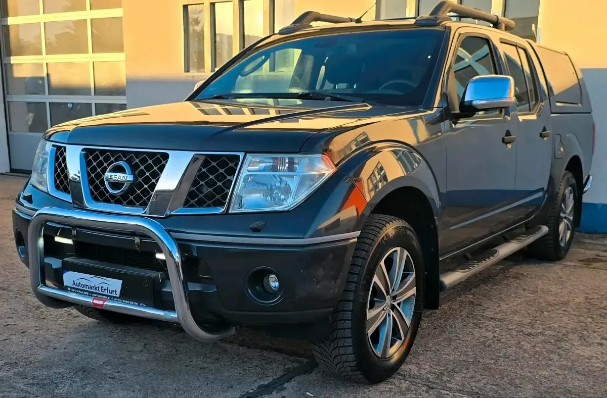 Gebraucht Nissan Navara 171 PS (125 kW) 2009 Grau Pickup