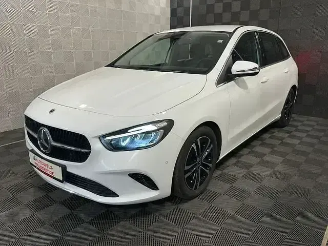 Gebraucht Mercedes B200 Progressive 150 PS (110 kW) 2023 Weiß Van / Kleinbus