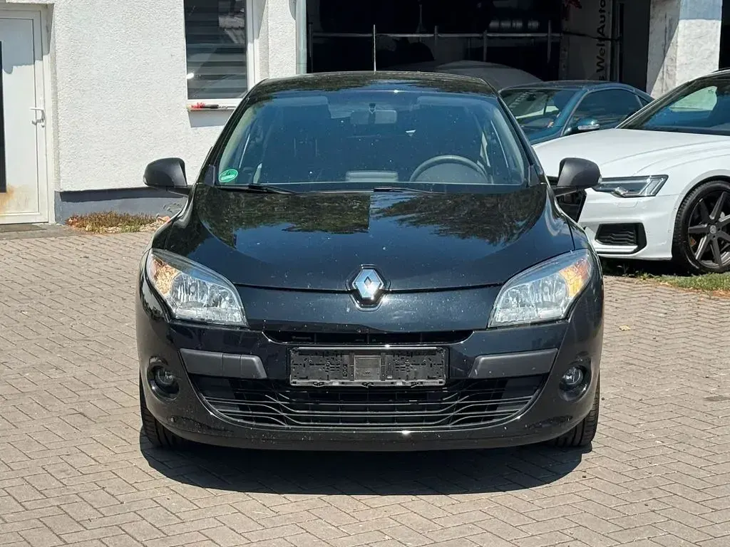Gebraucht Renault Mégane III 101 PS (74 kW) 2011 Schwarz Kleinwagen