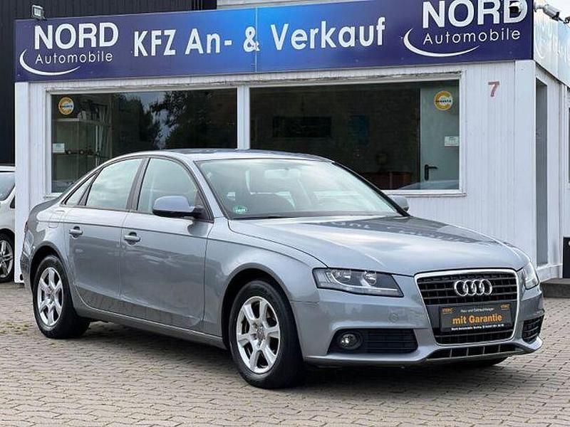 Gebraucht Audi A4 Attraction 160 PS (117 kW) 2010 Grau Limousine
