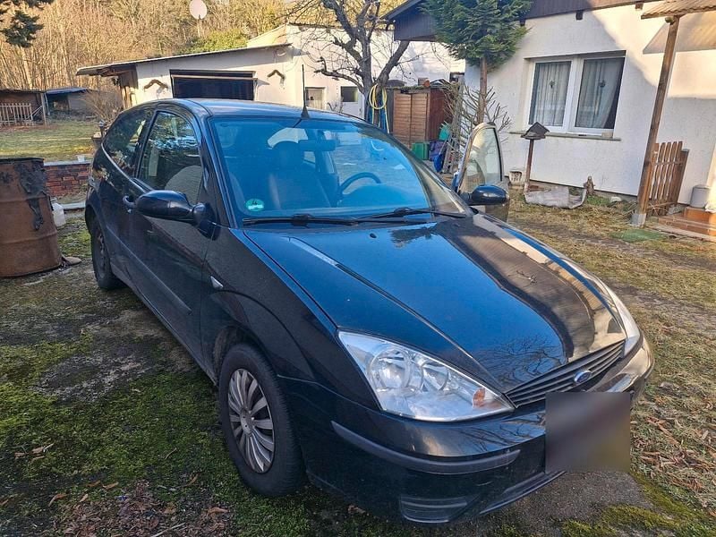 Second-hand Ford Focus 75 CP (55 kW) 2001 Negru Hatchback