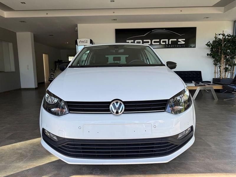 Gebraucht VW Polo Trendline 90 PS (66 kW) 2015 Weiß Kleinwagen