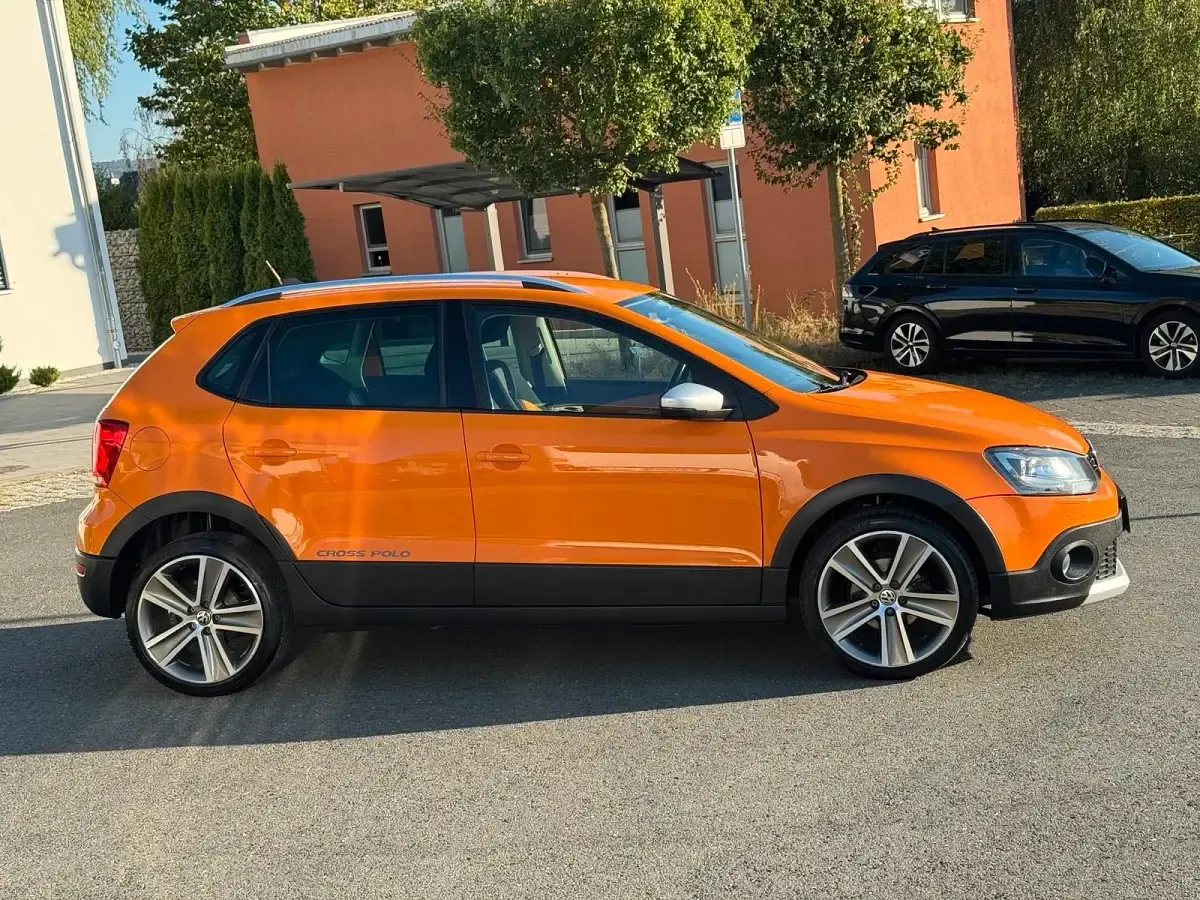 Gebraucht VW Polo Cross 105 PS (77 kW) 2011 Orange Kleinwagen