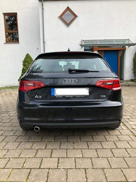 Gebraucht Audi A3 110 PS (80 kW) 2015 Schwarz Limousine