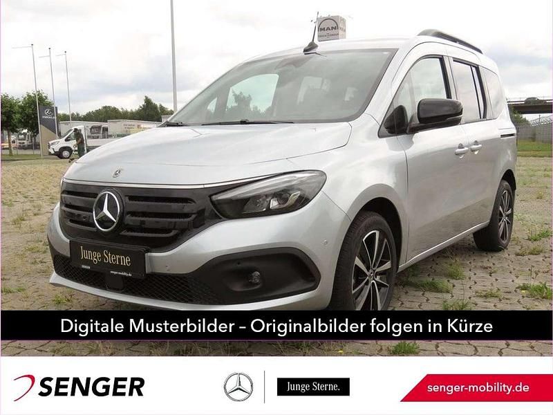 Helvinsilber Gebraucht 2023 Mercedes EQT200 Van / Kleinbus | 25.950 € (Fairer Preis) - Bild 1/3