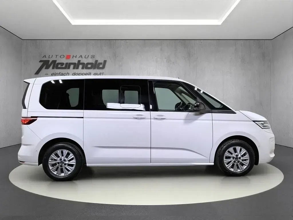 Gebraucht VW T7 150 PS (110 kW) 2024 Candyweiß Van